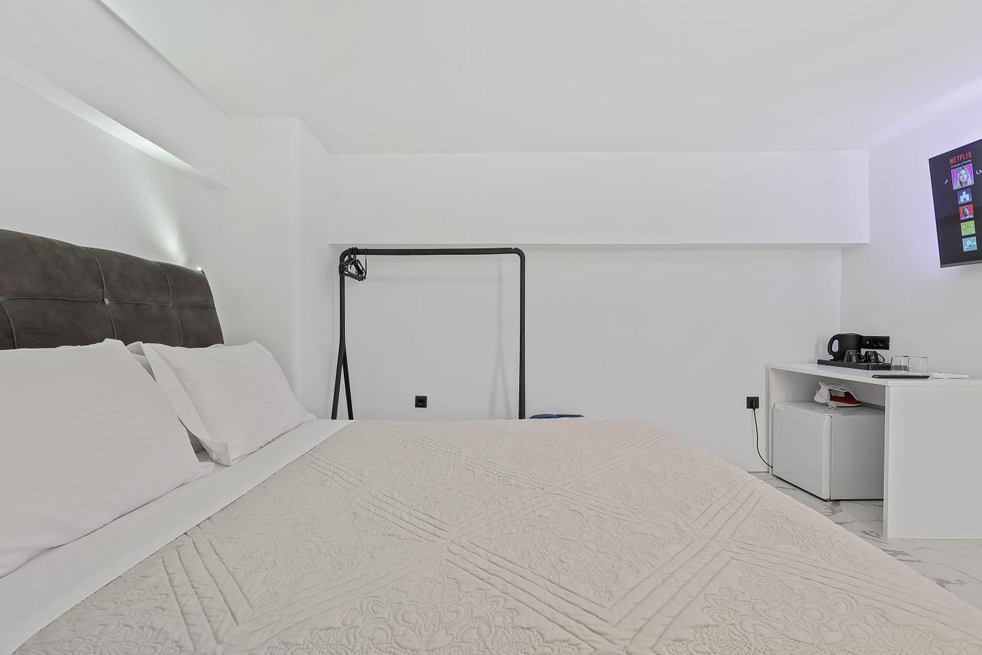 Your Cube Place At Ermou - Plaka Афіни Екстер'єр фото